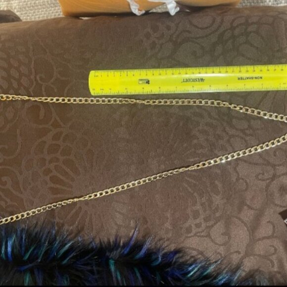 Tri-fold leather wallet with strap crossbody and wristlet - Picture 6 of 8